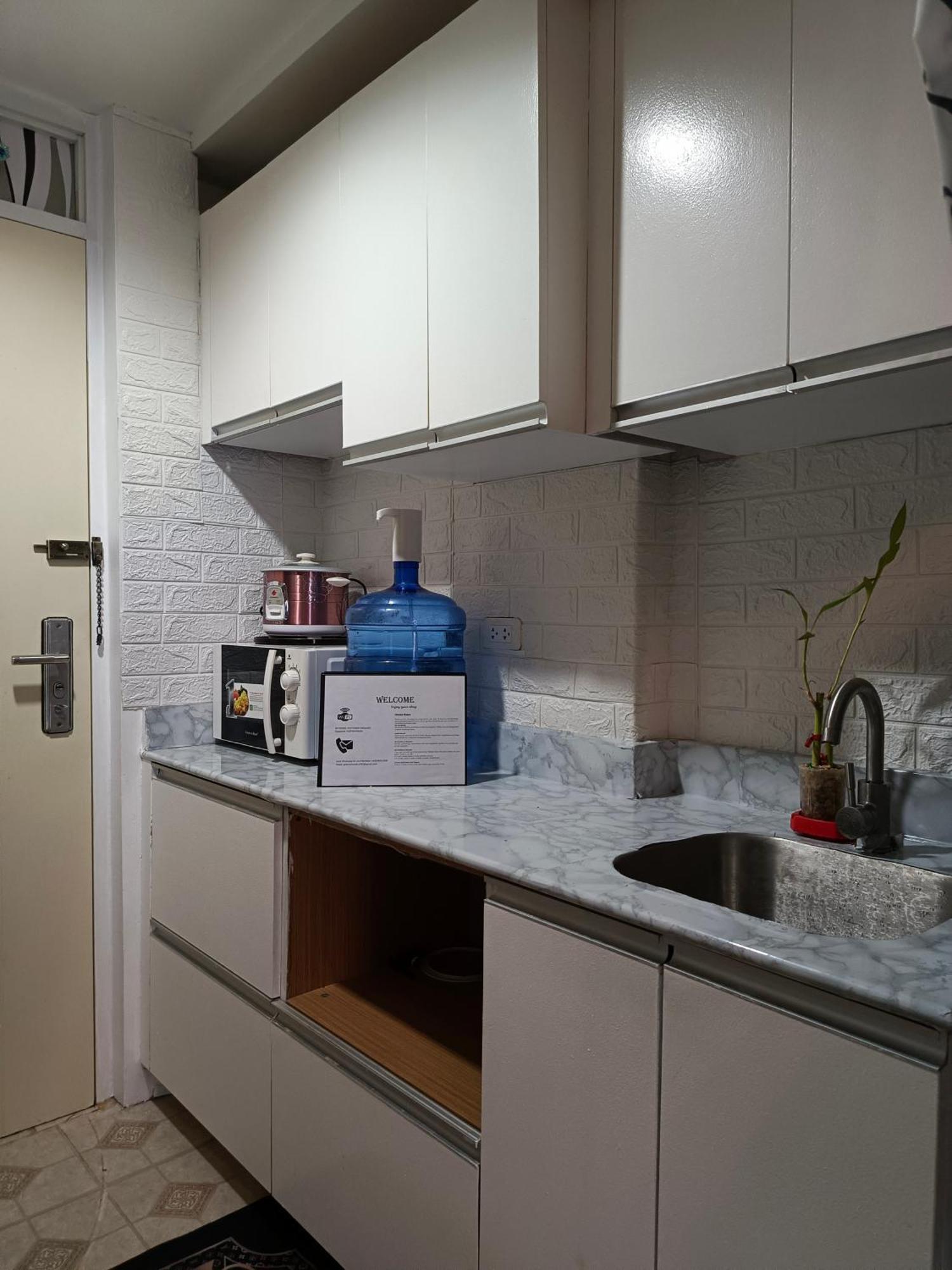 Closest Studio With Balcony From Cebu Airport Мактан Екстериор снимка